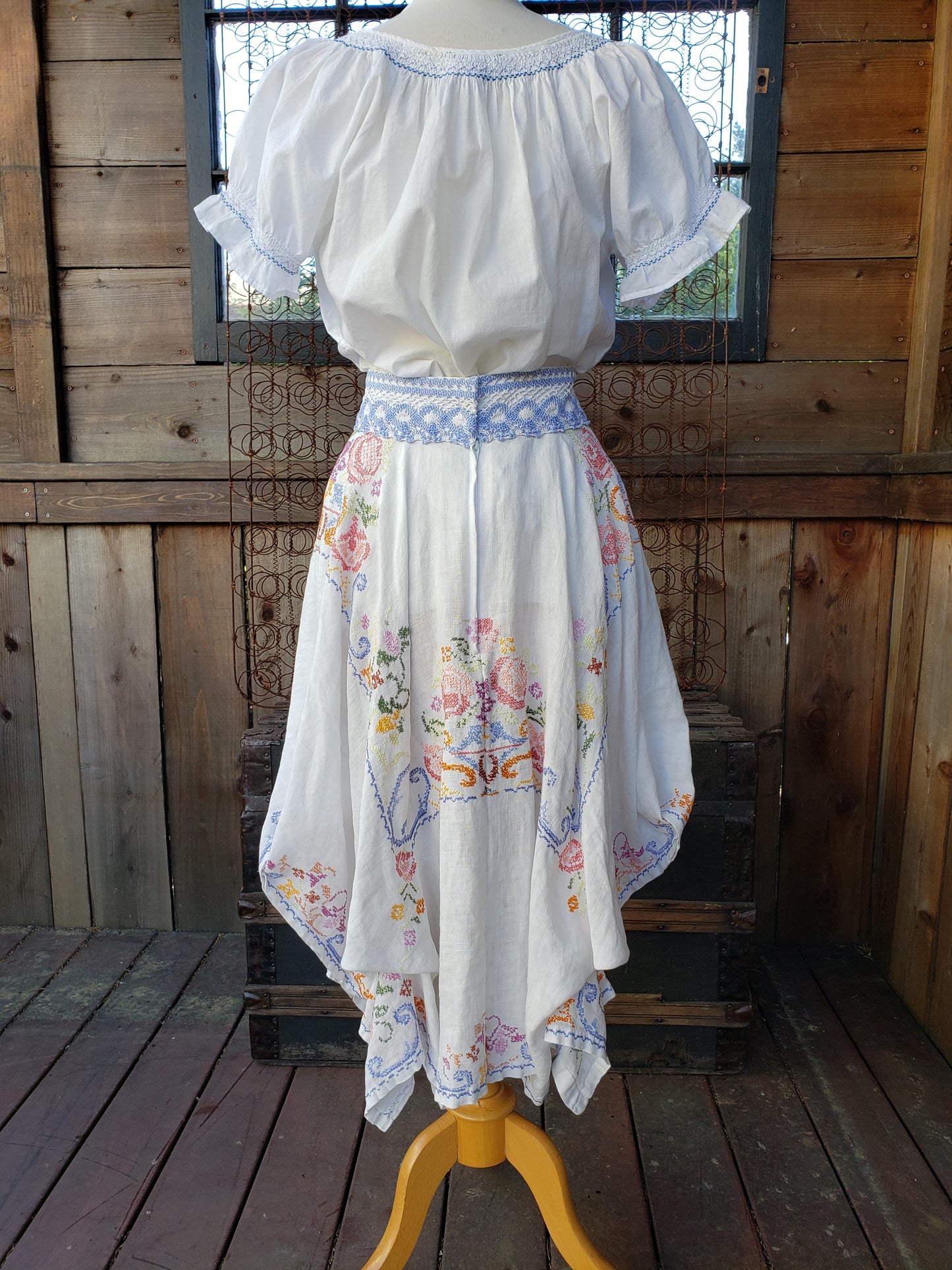 Vintage embroidered skirt