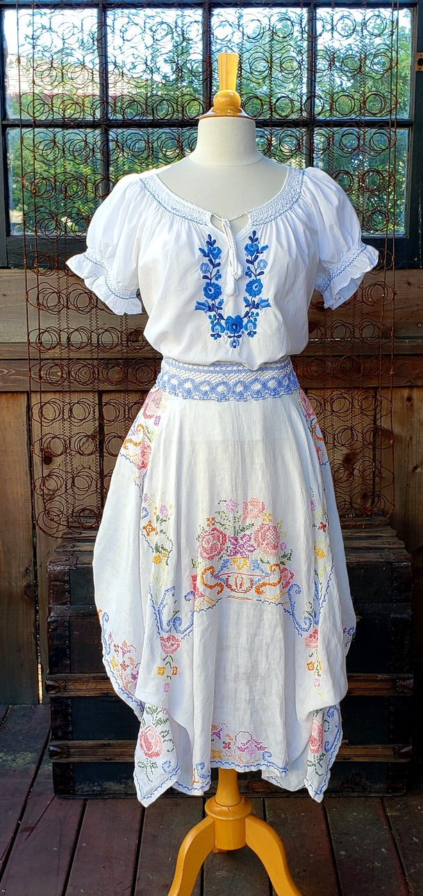 Vintage embroidered skirt