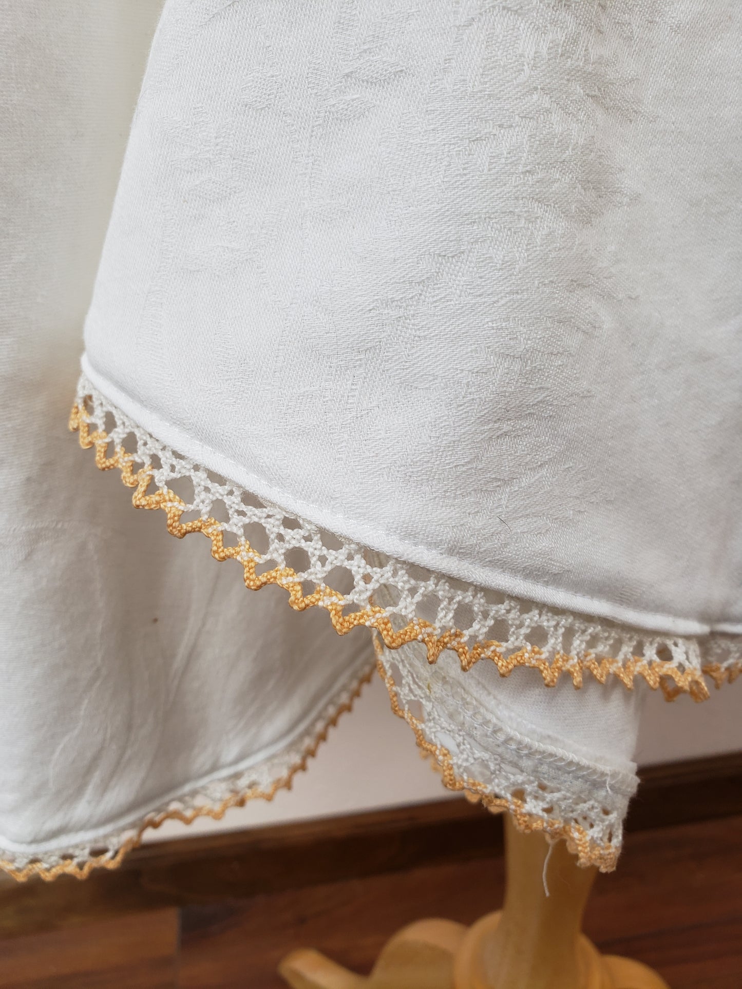 Handmade embroidered pocket skirt
